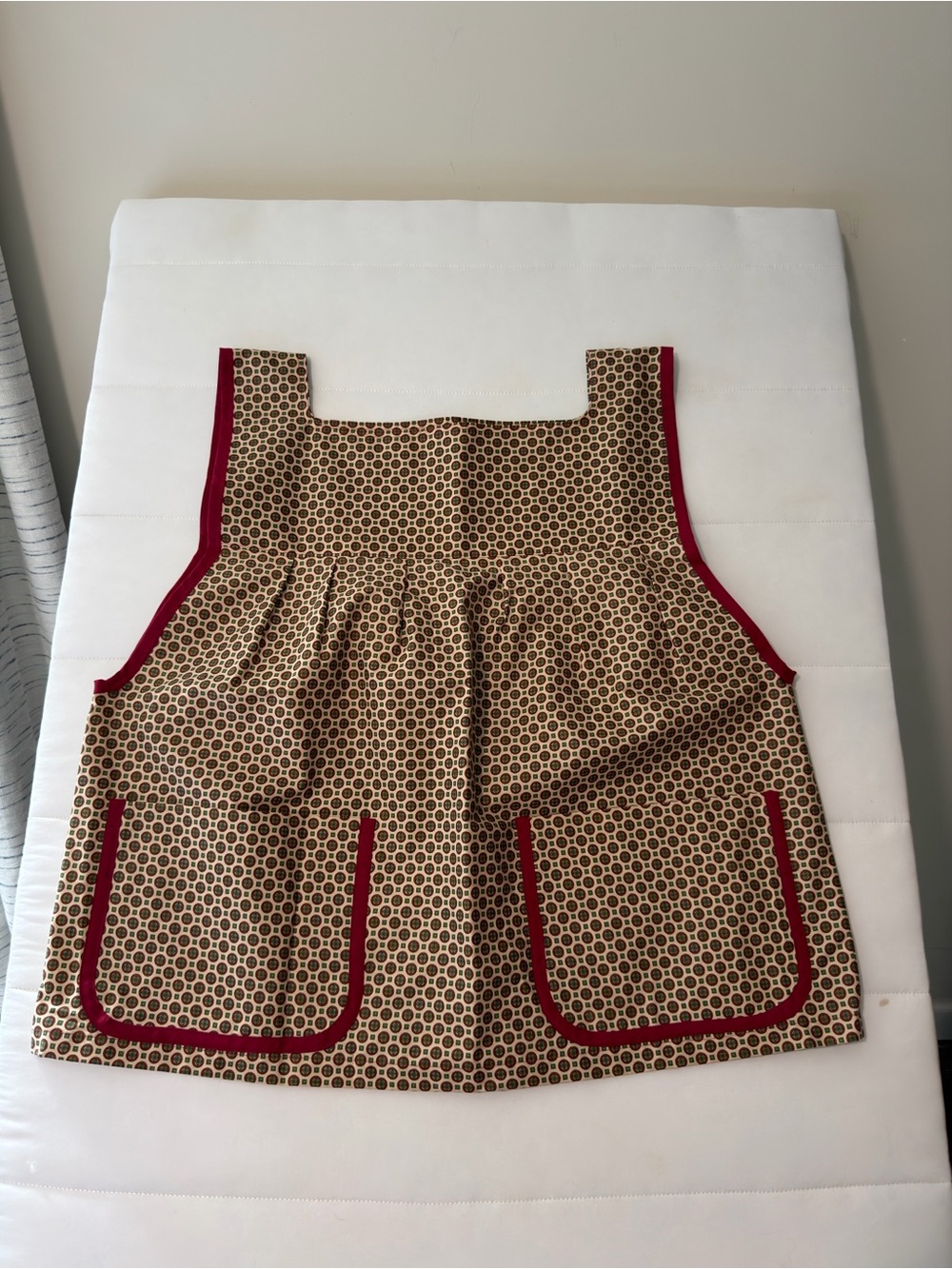 Handmade Apron One Size Beige Geometric Pattern Burgundy Trim Pockets